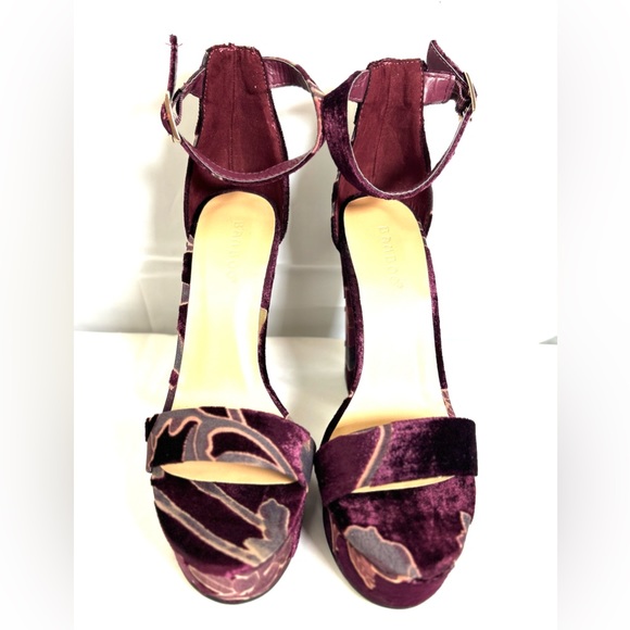 *NIB* Bamboo Ankle Strap Block Heels - Picture 2 of 7